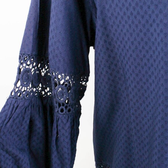 Crown & Ivy Petite Blue Lace Trim Blouse - Size PXL - Picture 4 of 9